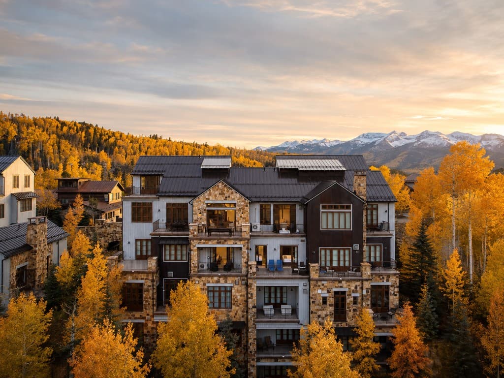 Villas at Cortina in peak fall color